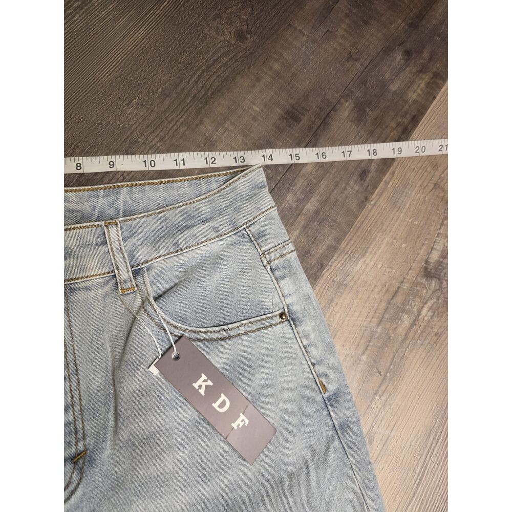 KDF Women's Jeans Size 8 Light Wash Wide Leg Raw Hem High Rise Stretch NWT - Picture 2 of 7